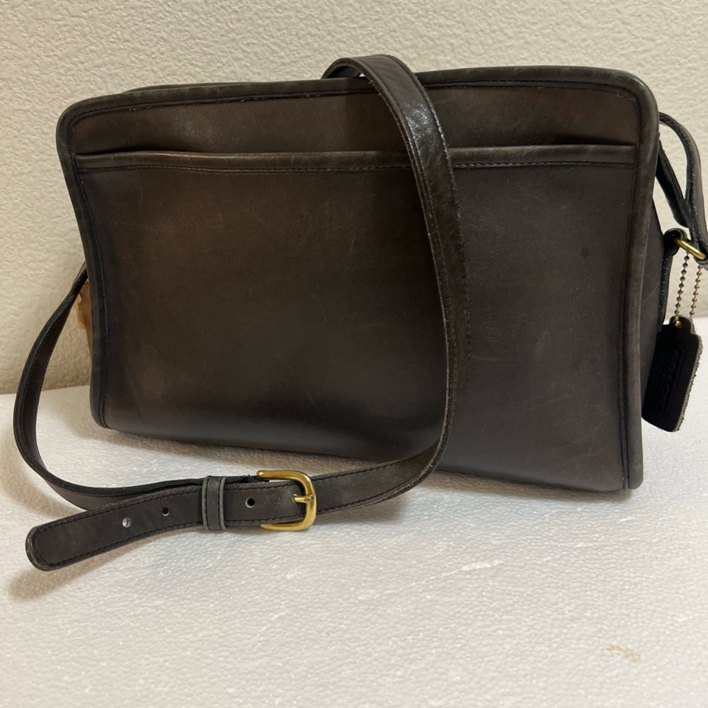 Vintage Coach Brown Crossbody Bag with Elegant Design